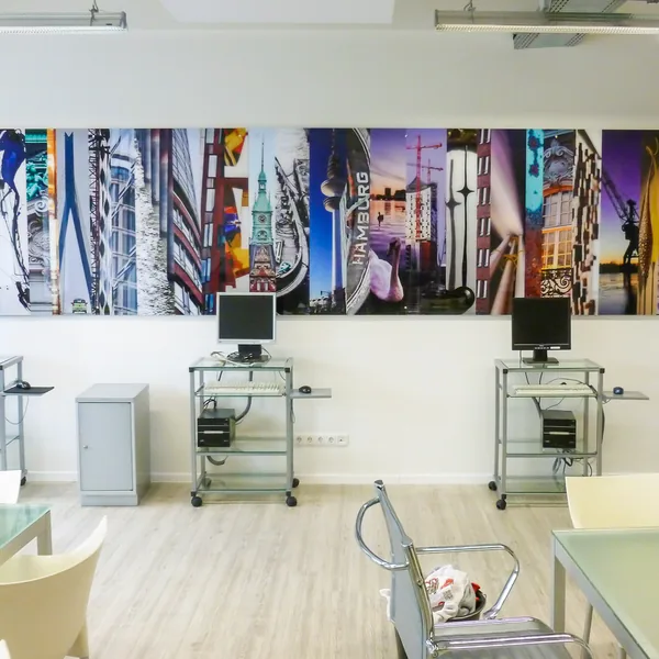 Fotodrucke hinter Acrylglas an der Wohnwand – Galerie-Print Hamburg