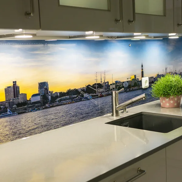 Glasdruck als Küchenrückwand auf ESG-Glas – Hamburg