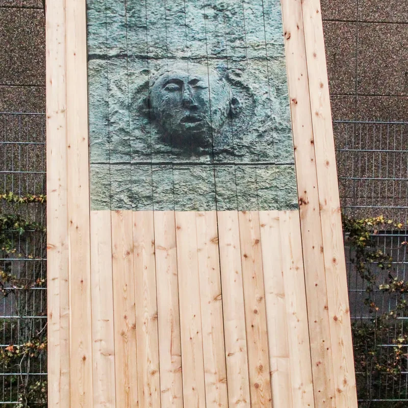 UV-Direktdruck auf Holzlatten als XL-Kunstobjekt – Hamburg