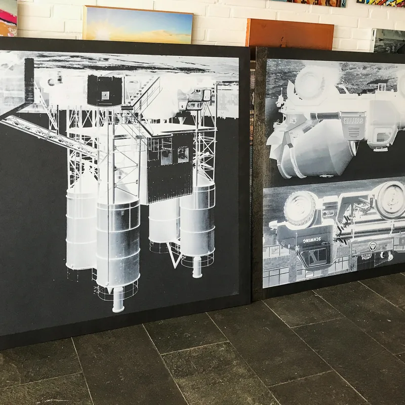 UV-Druck auf Stahlplatten mit Weißdruck – Metalldruck Hamburg