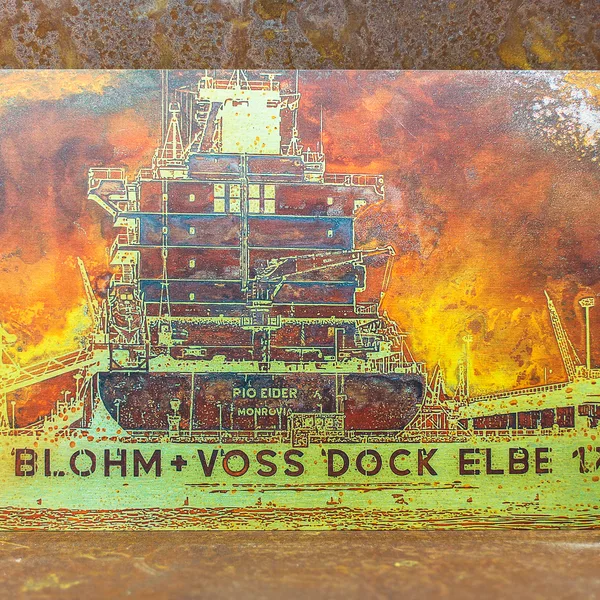 Industriemotiv Blohm+Voss Dock auf silber gebürstetem Alu-Dibond im Butler Finish – Hamburg